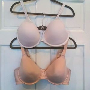 Set of 2 Size 40C Bras (Vanity Fair & BALI)